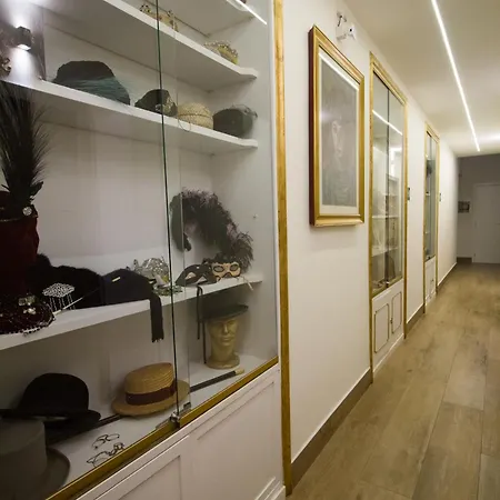 Bed & Breakfast Art Atelier 4*